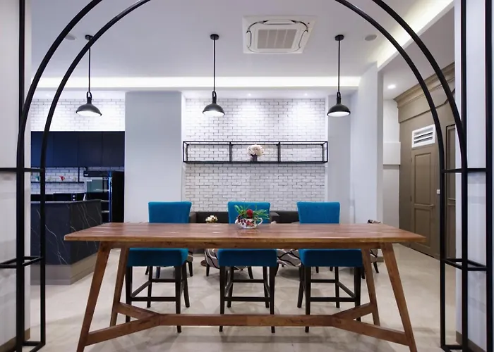 Alpine Boutique Pratunam
